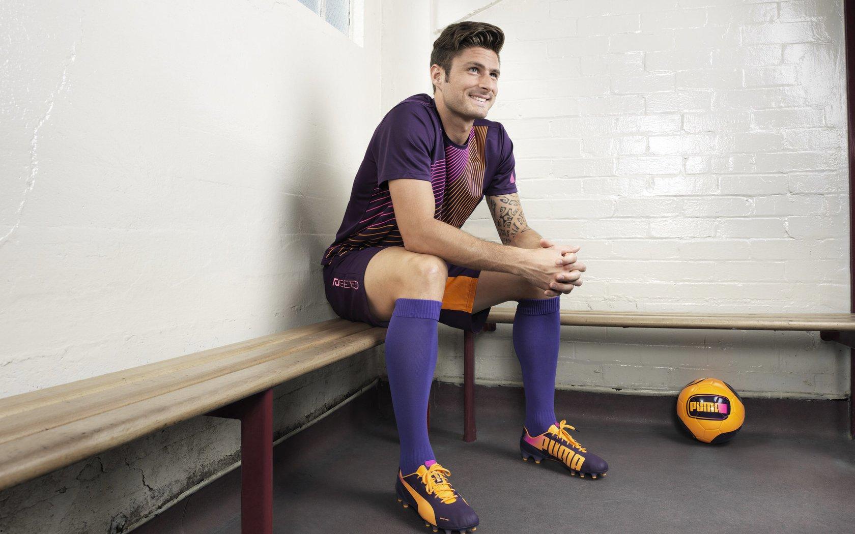 德拉富恩特盛赞佩德里，天才视野，洞见非凡，西班牙中场新领袖已就位